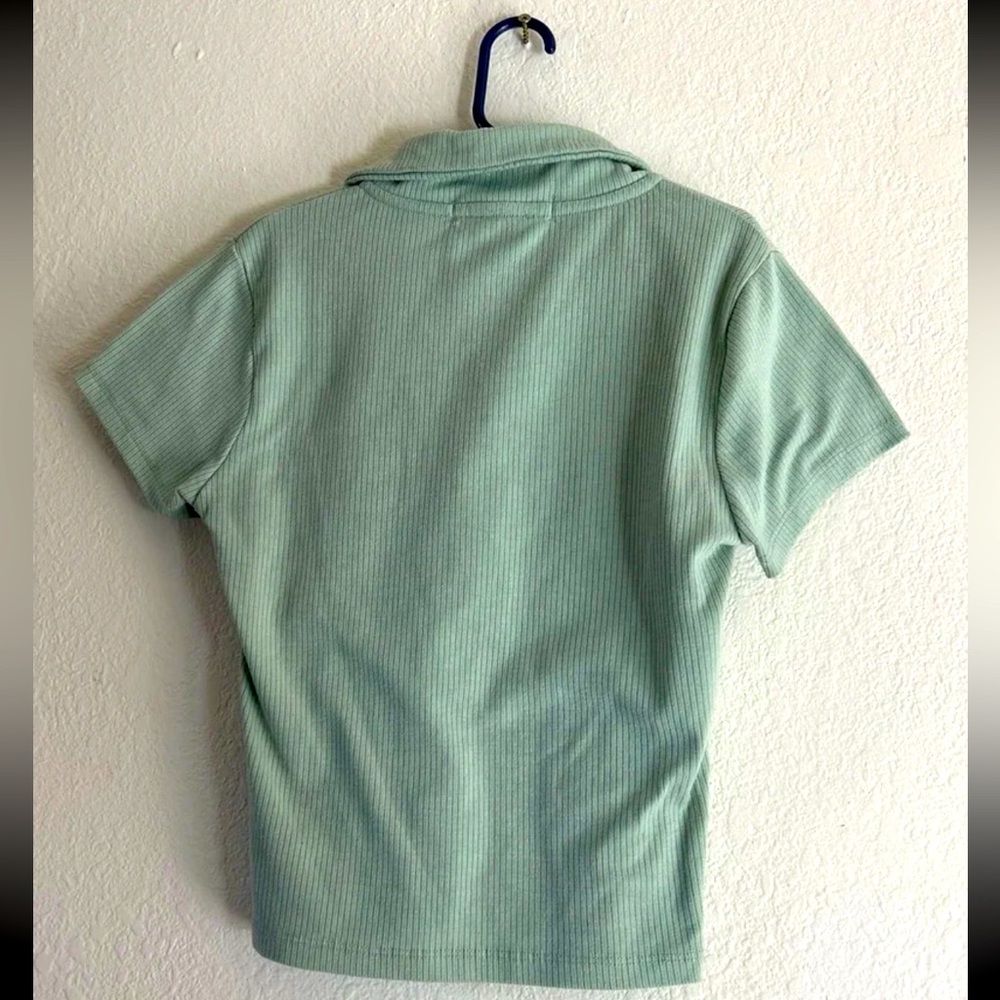 Top - Picture 2 of 3